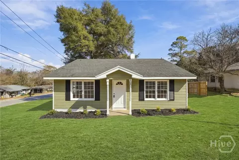 318 Peachtree Cir, Sylvania, GA 30467