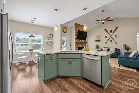 Kitchen - 785 Goshen Rd, Rincon, GA 31326 photo 4 of 5