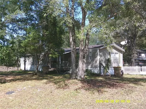 129 Edgewaters Dr, Bloomingdale, GA 31302