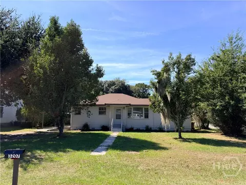 3207 Woodlawn Dr, Thunderbolt, GA 31404