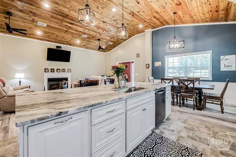 Kitchen - 545 Exley Loop, Rincon, GA 31326 photo 4 of 10