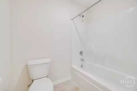 Bath - 119 Telford St, Savannah, GA 31407 photo 5 of 6