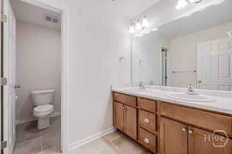 Bath - 119 Telford St, Savannah, GA 31407 photo 4 of 6