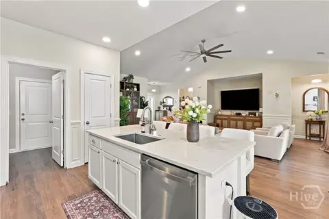 Entry Way - 4 Catteshall Ln, Pooler, GA 31322 photo 2 of 2