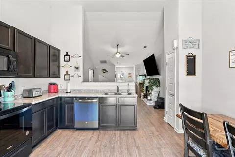 Kitchen - 102 Dasher Dr, Springfield, GA 31329 photo 2 of 3