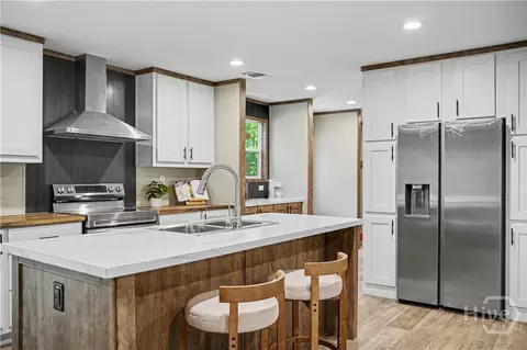 Kitchen - 45 2nd Ave, Midway, GA 31320 photo 6 of 8
