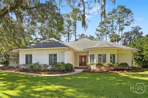 1 Red Bird Ln, Savannah, GA 31411