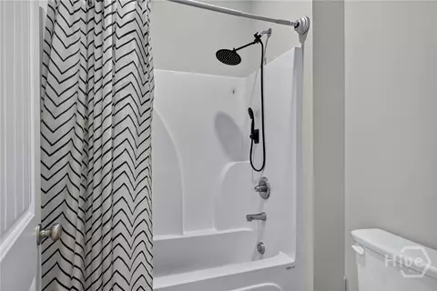 Bath - 107 Treutlen Ct, Rincon, GA 31326 photo 7 of 9