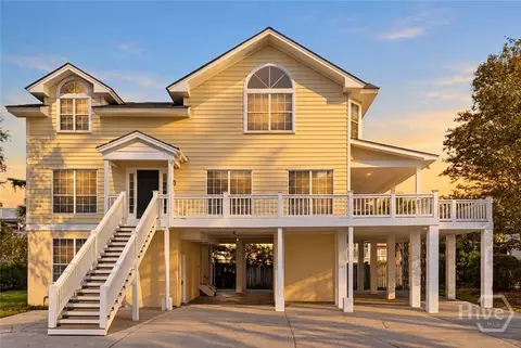 10 Center Pl, Tybee Island, GA 31328