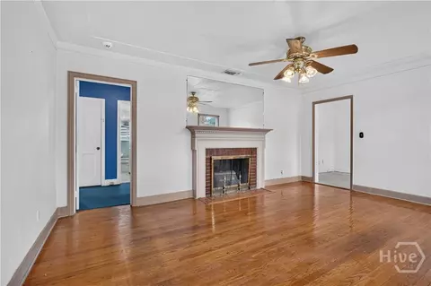 Living - 38 E Th E Street St, Savannah, GA 31401 photo 4 of 4