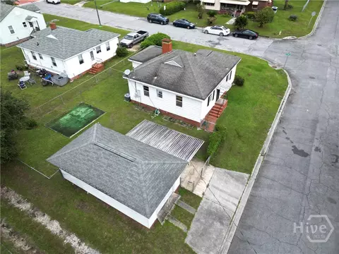 View/Area - 38 E Th E Street St, Savannah, GA 31401 photo 1 of 8