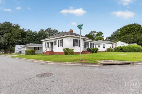 Exterior - 38 E Th E Street St, Savannah, GA 31401 photo 5 of 5