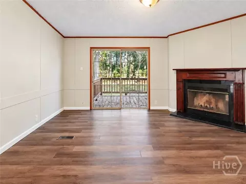 Living - 3593 B B Ln, Millen, GA 30442 photo 3 of 10