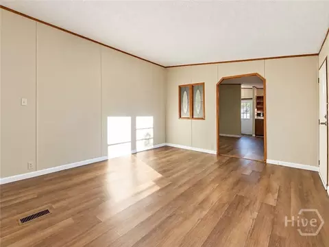 Living - 3593 B B Ln, Millen, GA 30442 photo 7 of 10