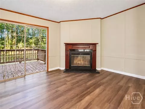Living - 3593 B B Ln, Millen, GA 30442 photo 4 of 10