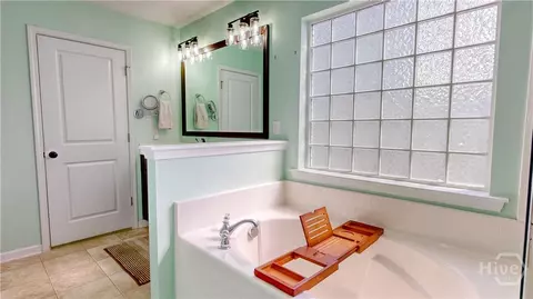 Bath - 309 Casey Dr, Pooler, GA 31322 photo 2 of 4
