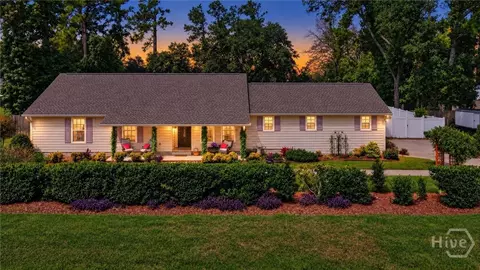 378 Brisbon Rd, Richmond Hill, GA 31324