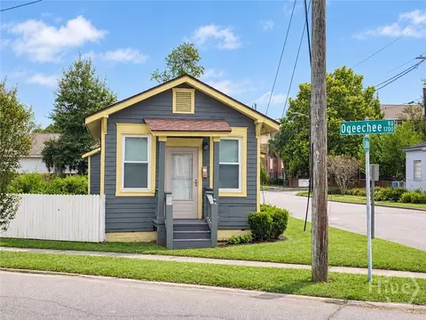 1712 Ogeechee Rd, Savannah, GA 31415