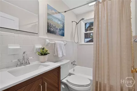 Bath - 416 E 66th St, Savannah, GA 31405 photo 1 of 1