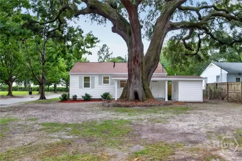 Exterior - 416 E 66th St, Savannah, GA 31405 photo 4 of 11