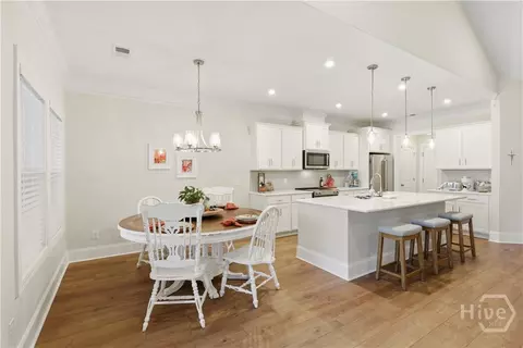Dining - 643 Blue Moon Xing, Pooler, GA 31322 photo 2 of 3