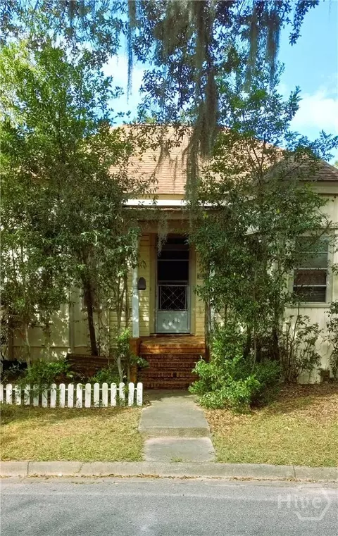 2142 Alaska St, Savannah, GA 31404