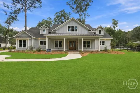 617 Wau Bun Dr, Savannah, GA 31419
