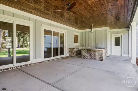 Exterior - 617 Wau Bun Dr, Savannah, GA 31419 photo 5 of 7