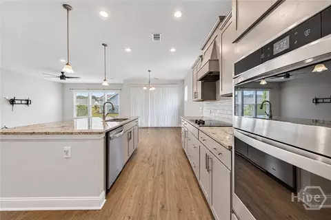 Kitchen - 138 Harvest Hl, Pooler, GA 31322 photo 4 of 9