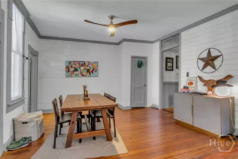 Dining - 404 E Duffy St, Savannah, GA 31401 photo 1 of 6