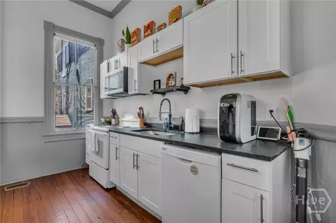 Kitchen - 404 E Duffy St, Savannah, GA 31401 photo 3 of 6