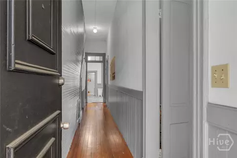 Entry Way - 404 E Duffy St, Savannah, GA 31401 photo 2 of 2