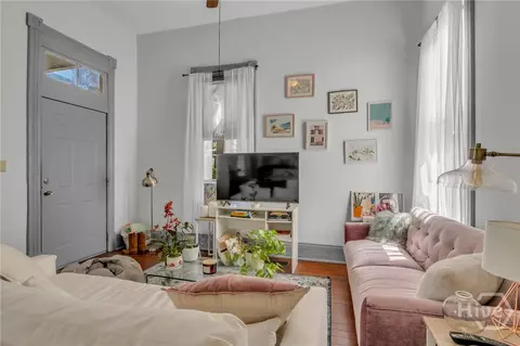 Living - 404 E Duffy St, Savannah, GA 31401 photo 3 of 4