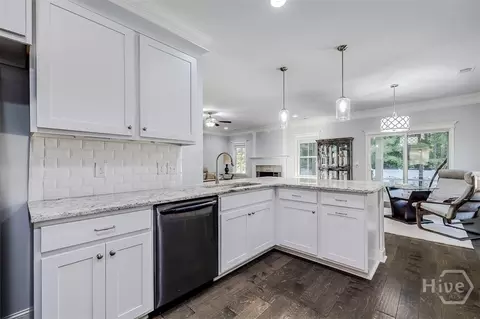 Kitchen - 122 Tupelo St, Pooler, GA 31322 photo 3 of 6