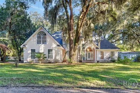 970 Oak Creek Rd, Riceboro, GA 31323