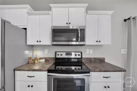Kitchen - 183 Willow Dr, Guyton, GA 31312 photo 5 of 5