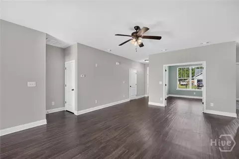 Living - 183 Willow Dr, Guyton, GA 31312 photo 2 of 3