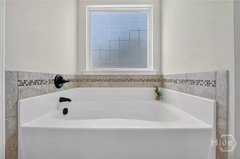 Bath - 183 Willow Dr, Guyton, GA 31312 photo 5 of 6
