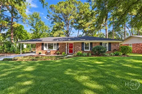 520 Red Oak Dr, Savannah, GA 31419