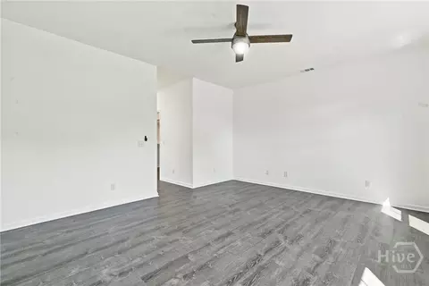 Living - 124 Wright St, Savannah, GA 31408 photo 7 of 11
