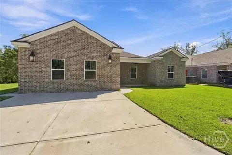 Exterior - 124 Wright St, Savannah, GA 31408 photo 2 of 5