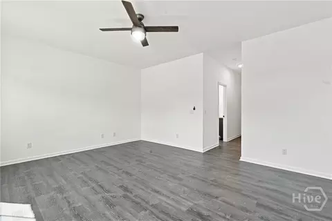 Living - 124 Wright St, Savannah, GA 31408 photo 8 of 11