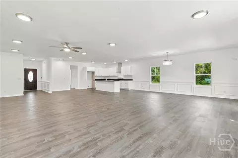 Living - 124 Wright St, Savannah, GA 31408 photo 1 of 11
