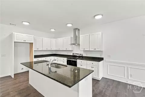 Kitchen - 124 Wright St, Savannah, GA 31408 photo 5 of 5