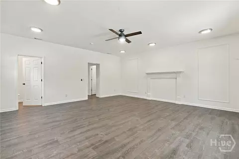 Living - 124 Wright St, Savannah, GA 31408 photo 10 of 11