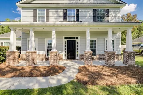 Exterior - 236 Veranda Ave, Guyton, GA 31312 photo 3 of 9