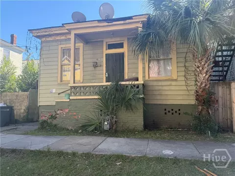119 W 34th St, Savannah, GA 31401