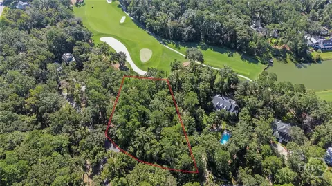 155 Hidden Cove Dr, Richmond Hill, GA 31324