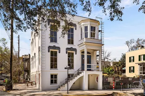 127 E Gordon St, Savannah, GA 31401