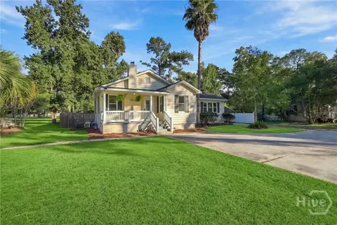 530 Talmadge Ave, Garden City, GA 31408